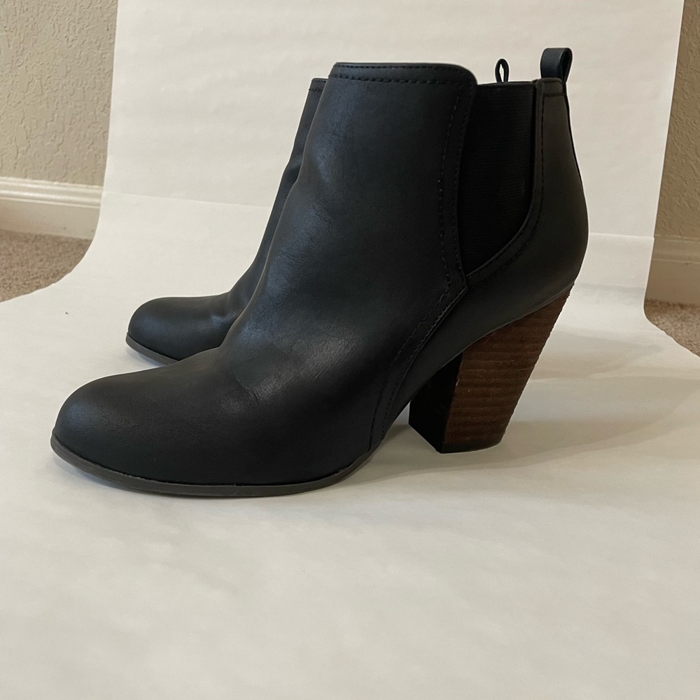 Boots - Picture 2 of 2